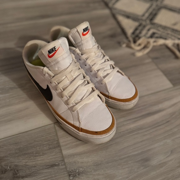 Nike Shoes - Nike Court Legacy